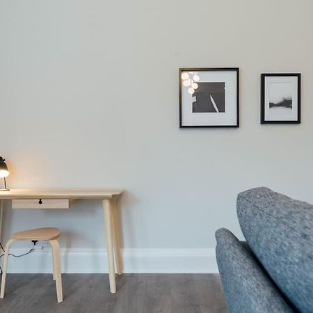 Stylish Stirling Apartment - Free Parking Buitenkant foto